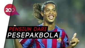 Ronaldinho Resmi Gantung Sepatu