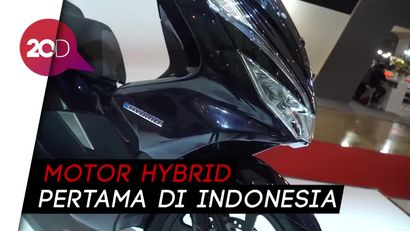 Honda Persembahkan PCX Hybrid, Motor Ramah Lingkungan 