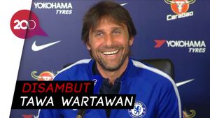 Momen Kikuk Conte Ditelepon Istri Saat Jumpa Pers