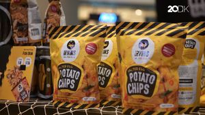 Keripik Kulit Ikan Irvins & Indonesia