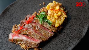 Nikmat Berbuka dengan Striploin Bumbu Gepuk