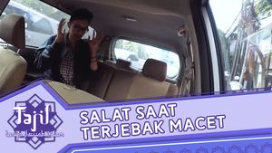 Salat Saat Terjebak Macet