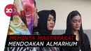 Penuh Haru! Keluarga Peringati 1 Tahun Kepergian Jupe di Makam Penuh Haru! Keluarga Peringati 1 Tahun Kepergian Jupe di Makam