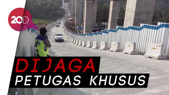 Warning! Gaspol di Tanjakan Jembatan Kali Kenteng Warning! Gaspol di Tanjakan Jembatan Kali Kenteng