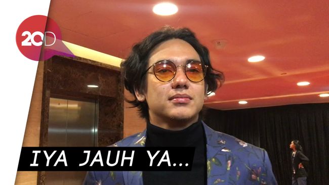 Cerita LDR Adipati Dolken dan Vanessa Priscilla