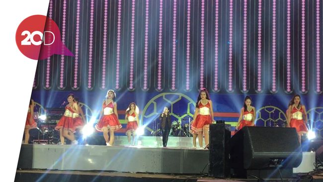 Manjah! Syahrini Buka Acara Konser Piala Dunia Malam Ini