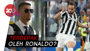Ronaldo Datang, Higuain Hengkang