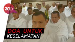 Sebelum ke Makkah, Jemaah Terakhir Berdoa dan Salat Bersama