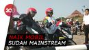 Aksi Menhub dan Menlu Naik Motor di Semarang Aksi Menhub dan Menlu Naik Motor di Semarang