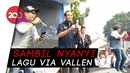 Asyiknya Menhub Goyang Dayung ala Jokowi Asyiknya Menhub Goyang Dayung ala Jokowi