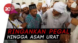Jemaah Ini Jadi Perhatian karena Terapi ‘Keplek’ di Masjid Nabawi