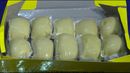 Mencoba Makanan Khas Medan, Durian! Mencoba Makanan Khas Medan, Durian!
