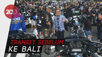 Ratusan Pengendara Harley Mengaspal dan Berjoget di Banyuwangi