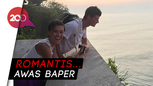 Cihuy Agnez Mo Dan Pacar Bulenya Liburan Ke Bali