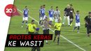 Pertandingan PSM Vs Persib Berakhir Ricuh Pertandingan PSM Vs Persib Berakhir Ricuh