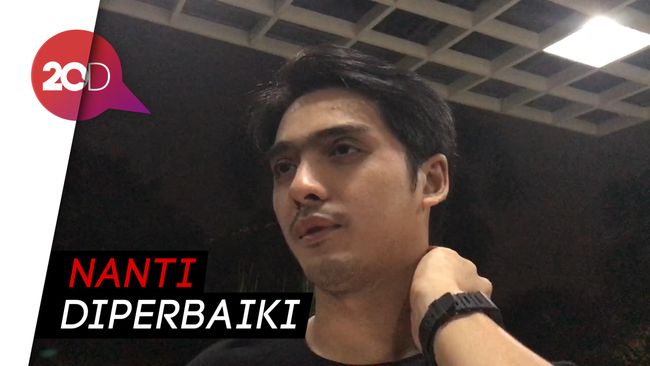 Usai Hijrah Ricky Harun Akui Sulit Jaga Interaksi dengan Usai Hijrah Ricky Harun Akui Sulit Jaga Interaksi dengan