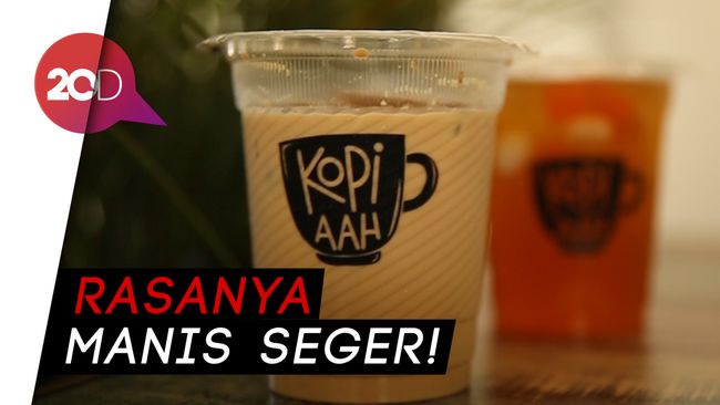 Menyeruput Es Kopi Susu Premium Ditemani Maryam Keju Renyah