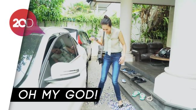 Gokil Baim Wong Ngerjain Paula dengan Jutaan Kelereng di Gokil Baim Wong Ngerjain Paula dengan Jutaan Kelereng di