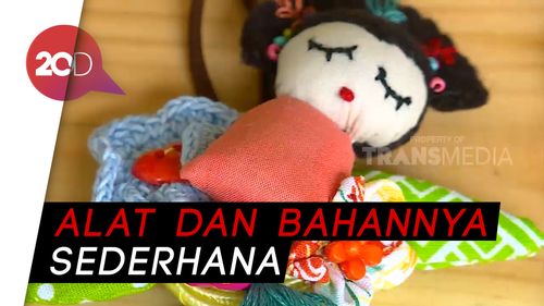Yuk, Bikin Kalung Ondel-ondel di Rumah! Yuk, Bikin Kalung Ondel-ondel di Rumah!