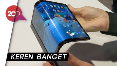 Penampakan Ponsel Layar Lipat Pertama di Dunia
