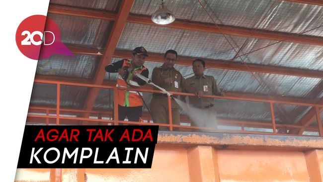 Resmikan Tempat Cuci Truk  Sampah  Anies Tidak Boleh Bawa Bau