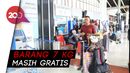 Hindari Biaya Bagasi, Penumpang Lion Air Bongkar Barang Bawaannya Hindari Biaya Bagasi, Penumpang Lion Air Bongkar Barang Bawaannya