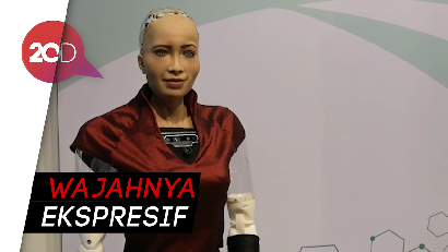 Berbincang dan Curhat dengan Robot Cerdas Sophia 