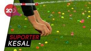 Baru Kick-Off, Pemain Wolfsburg-Frankfurt Dilempari Telur Paskah
