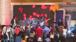 Kanda Brothers Bawakan Benci Untuk Mencinta Naif