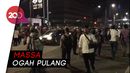 Jalan MH Thamrin Dibuka, Massa Ogah Bubar dan Soraki Polis Jalan MH Thamrin Dibuka, Massa Ogah Bubar dan Soraki Polis