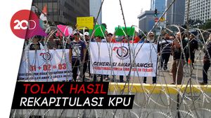 Massa Gelar Aksi Tolak Pemilu Curang di Bawaslu