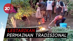 Bum! Asyiknya Main Meriam Bambu Saat Ngabuburit