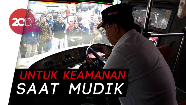 Menhub Minta Semua Wilayah Cek Kelaikan Bus Menhub Minta Semua Wilayah Cek Kelaikan Bus