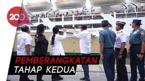 Ribuan Warga Mudik Gratis Naik Kapal Laut