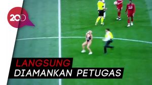 Wanita Berbikini Menyusup di Final Liga Champions