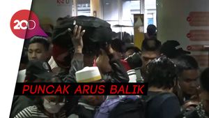 Arus Penumpang Masih Padati Pelabuhan Makassar