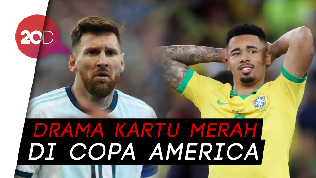 Beda Reaksi Messi dan Gabriel Jesus Saat Dikartu Merah