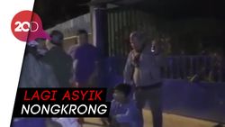 Detik-detik Polisi Ciduk Penjambret di Kendari Detik-detik Polisi Ciduk Penjambret di Kendari