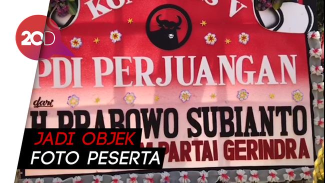  Karangan  Bunga  Prabowo  Nongol di Kongres PDIP
