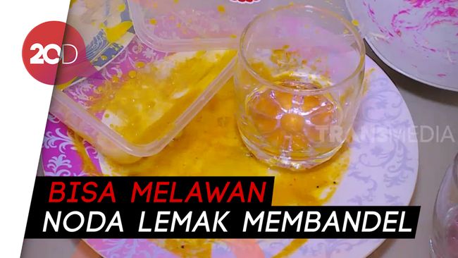 Hidangan sarden belimbing wuluh dalam piring saji