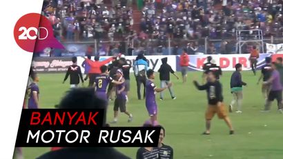 Rusuh Suporter di Kediri Usai Laga Persik Vs PSIM