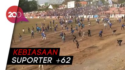 Laga Persiku Kudus Vs Persijap Dihentikan Gegara Suporter Ricuh