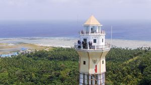 Eloknya Panorama Utara Indonesia dari Mercusuar NKRI Miangas