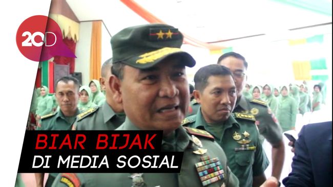 Ratusan Ibu Persit di Makassar Dibekali Arahan Khusus Ratusan Ibu Persit di Makassar Dibekali Arahan Khusus