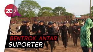 Laga Perserang vs Cilegon United Ricuh