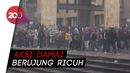 Bentrok Polisi dengan Pedemo di Kolombia Bentrok Polisi dengan Pedemo di Kolombia