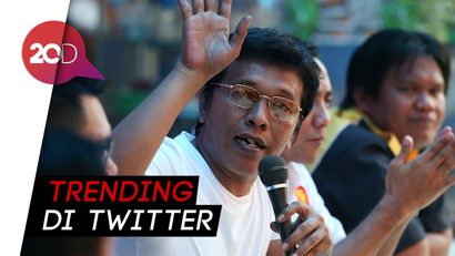 Adian Napitupulu Kolaps di Pesawat, Netizen Kirim Doa