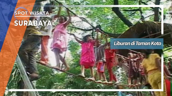 Liburan di Taman Kota  Surabaya  Jawa  Timur 