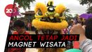 Tak Peduli Hujan, Pengunjung Ancol Tetap Antusias Nonton Barongsai Tak Peduli Hujan, Pengunjung Ancol Tetap Antusias Nonton Barongsai