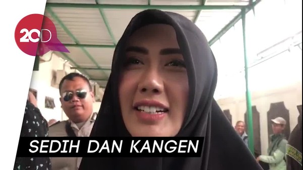 Sang Anak Rewel Ingin Bertemu, Rey Utami Semakin Terbebani